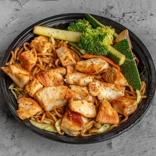 Yakisoba Chicken Noodles Bowl